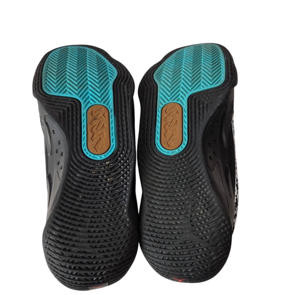 JordanYouth #DV3869-002 Basketball Sneakers - Picture 5 of 12